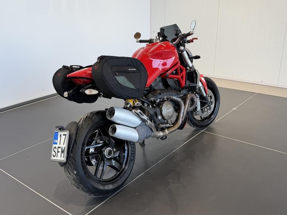 DUCATI MONSTER 2015