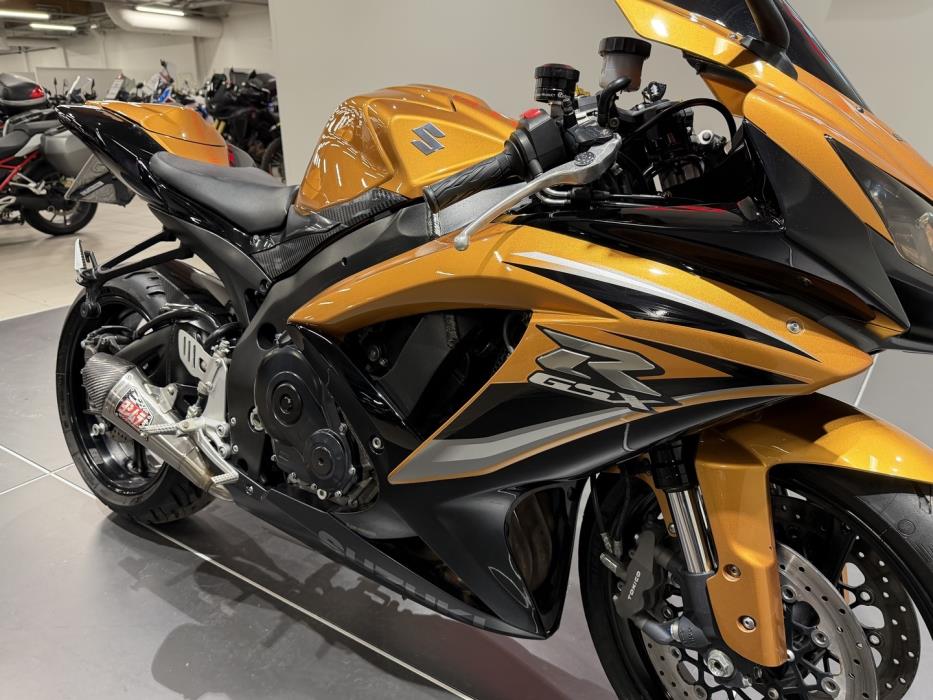 SUZUKI GSX-R 2010