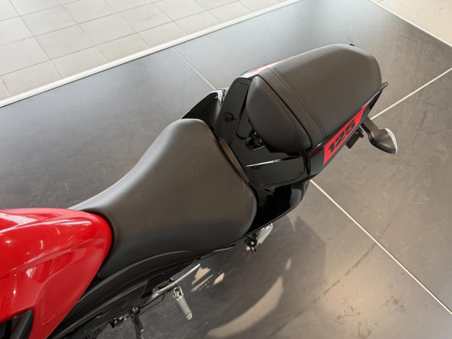 SUZUKI GSX-S 2020
