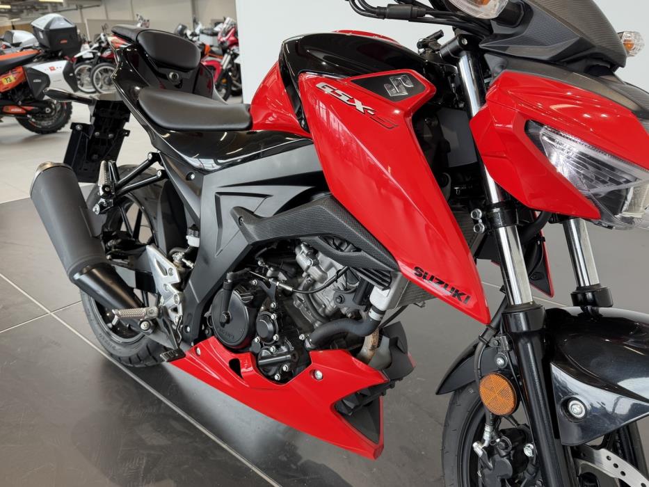 SUZUKI GSX-S 2020