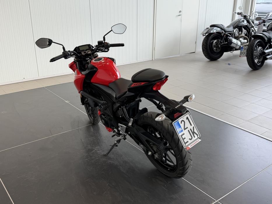 SUZUKI GSX-S 2020
