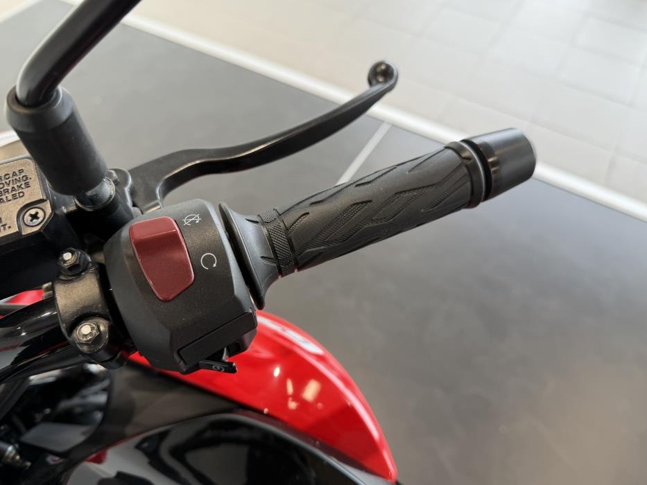 SUZUKI GSX-S 2020