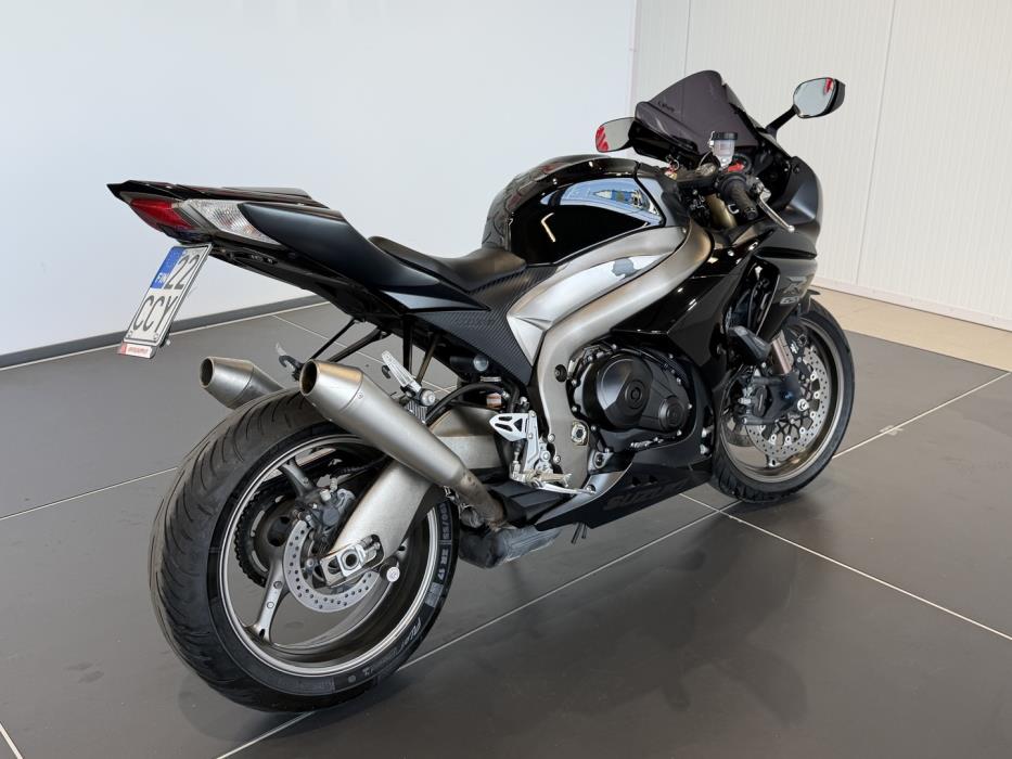SUZUKI GSX-R 2011