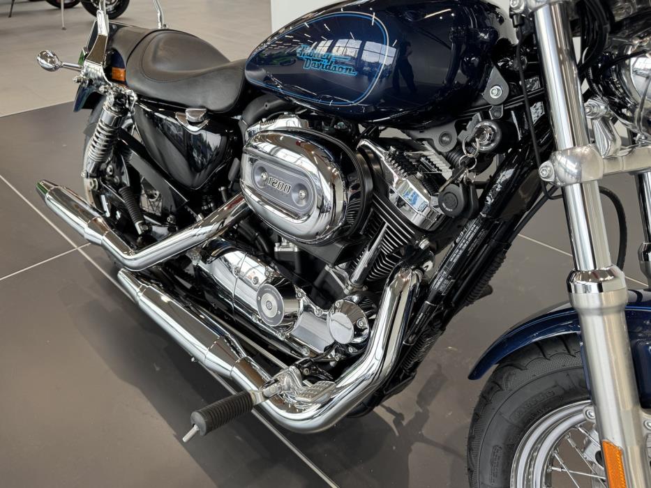 HARLEY-DAVIDSON SPORTSTER 2013