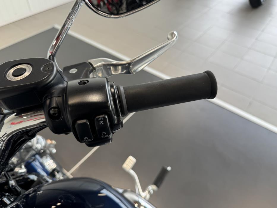 HARLEY-DAVIDSON SPORTSTER 2013