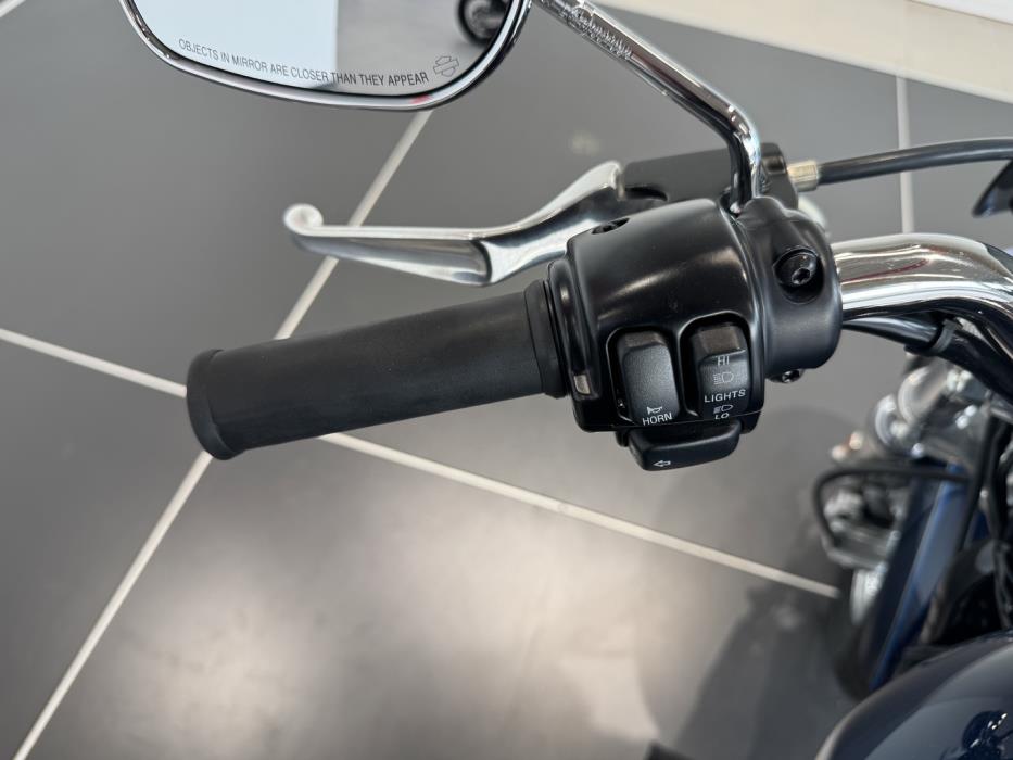 HARLEY-DAVIDSON SPORTSTER 2013