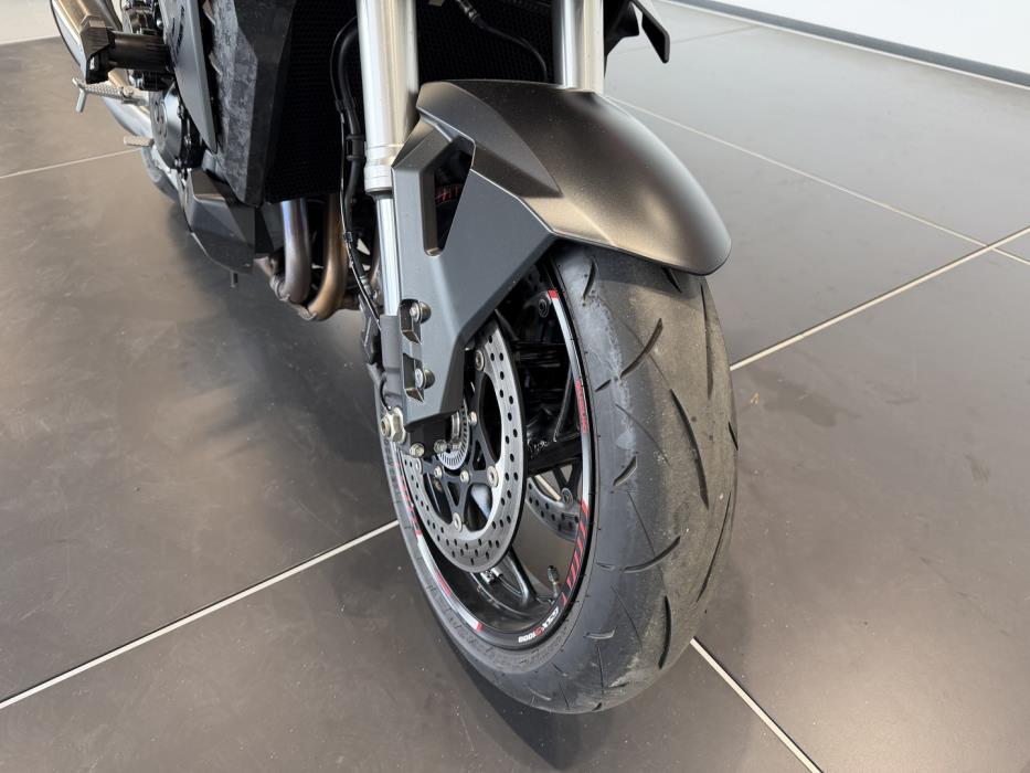 SUZUKI GSX-S 2022