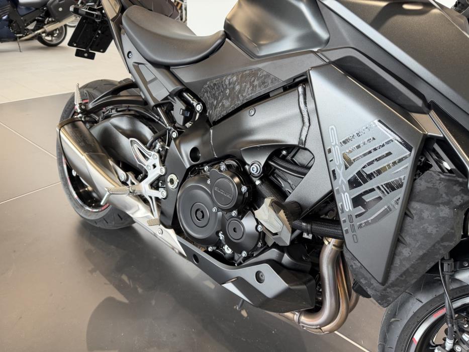 SUZUKI GSX-S 2022