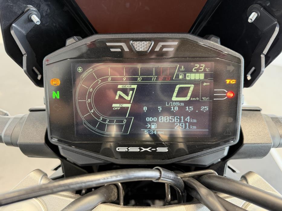 SUZUKI GSX-S 2022