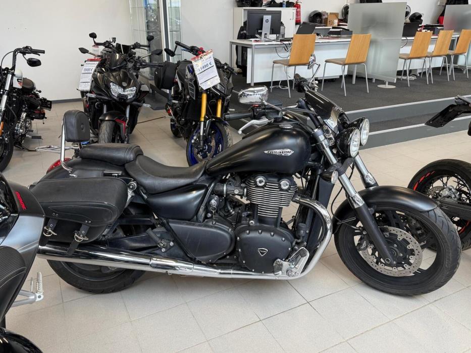TRIUMPH THUNDERBIRD 2013