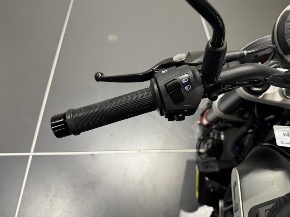 HUSQVARNA SVARTPILEN 2020