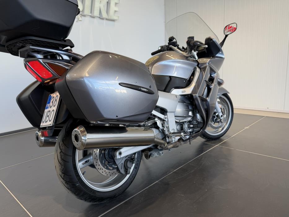 YAMAHA FJR 2004