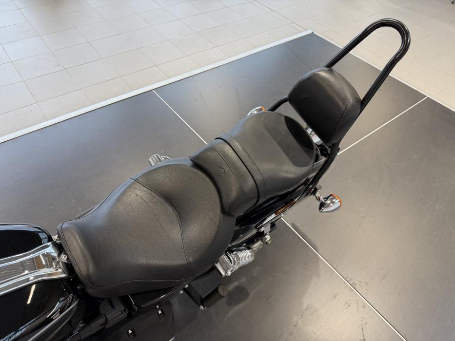 HARLEY-DAVIDSON DYNA 2011