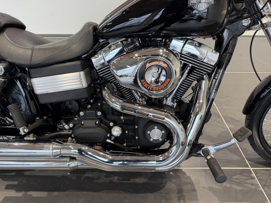 HARLEY-DAVIDSON DYNA 2011
