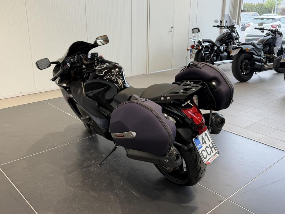SUZUKI GSX 2011