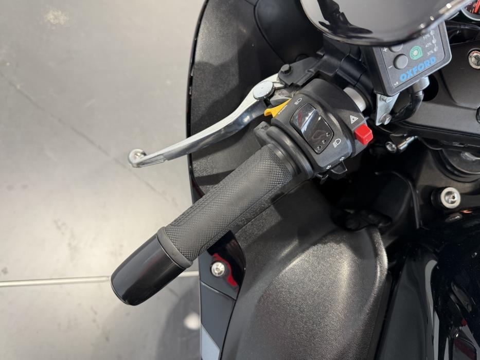 SUZUKI GSX 2011