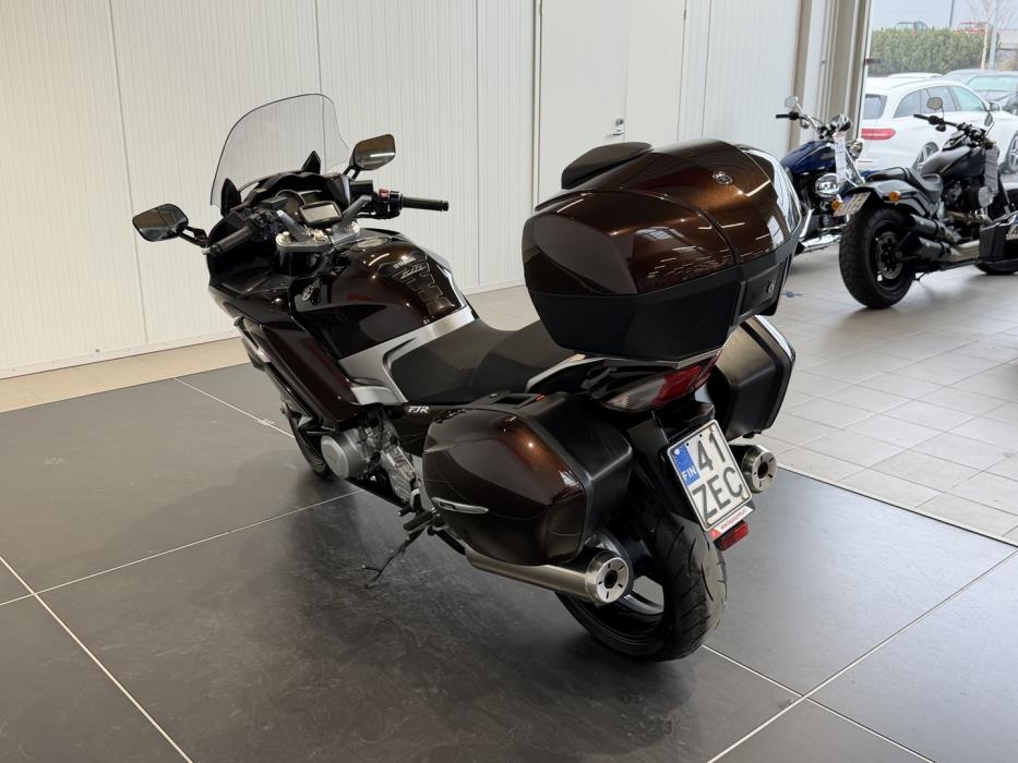 YAMAHA FJR 2014