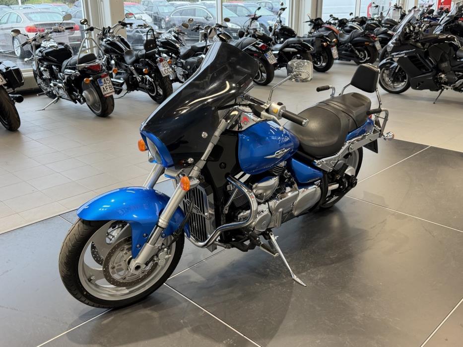 SUZUKI INTRUDER 2010