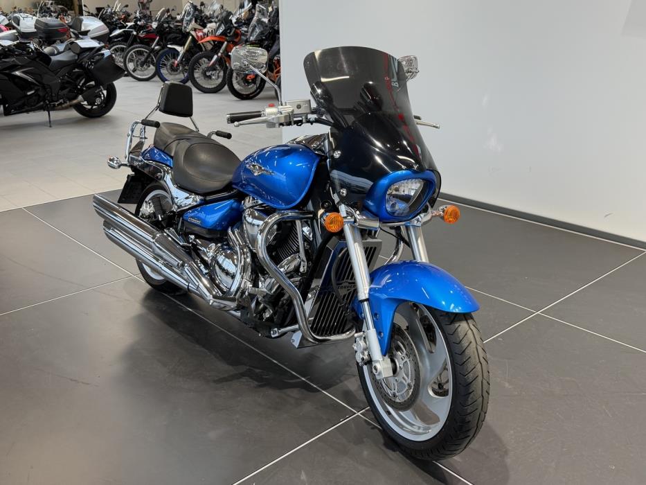 SUZUKI INTRUDER 2010