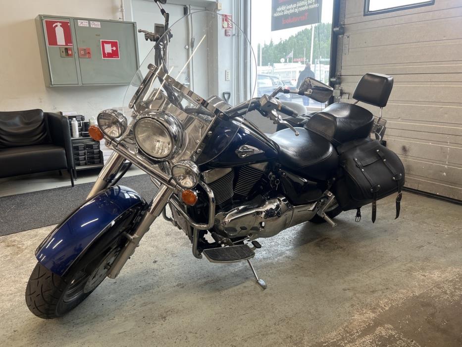 SUZUKI VL 2002