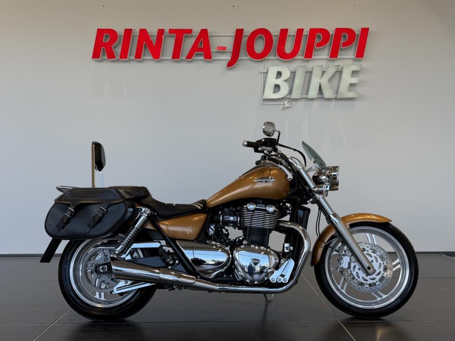 TRIUMPH Thunderbird 2010