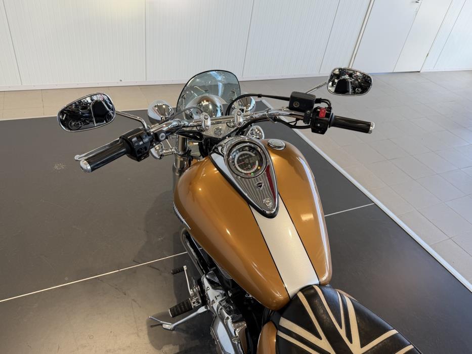 TRIUMPH Thunderbird 2010