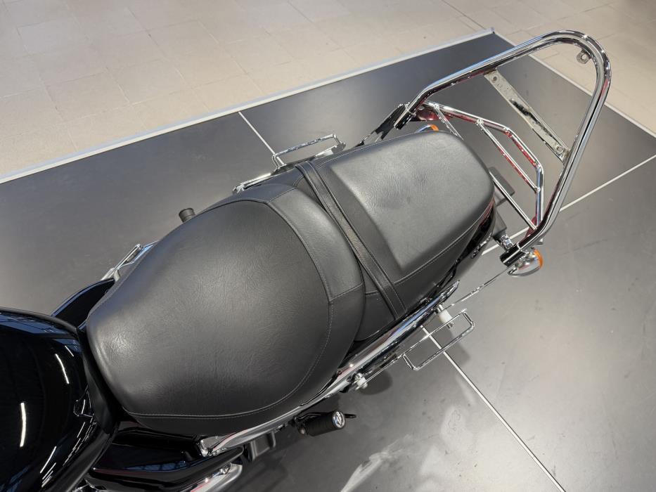 SUZUKI INTRUDER 2012