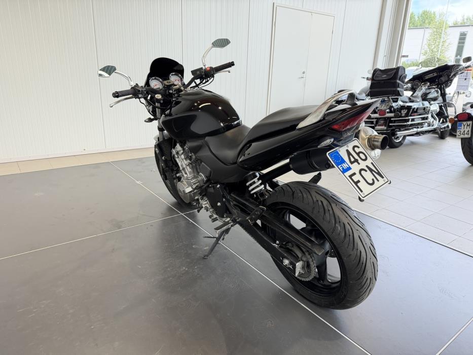 HONDA CB 2003