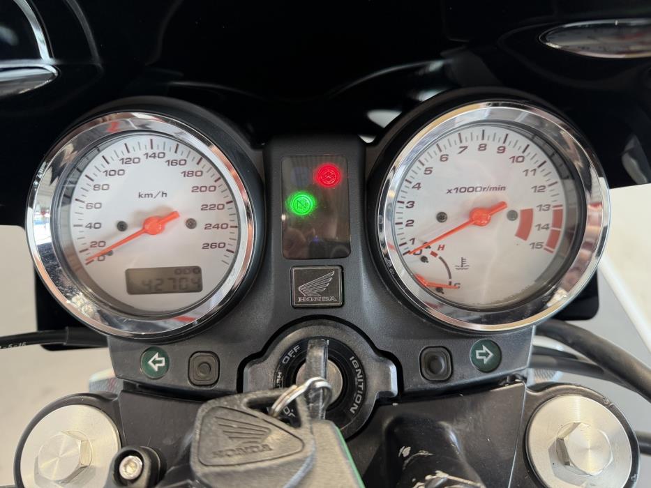 HONDA CB 2003