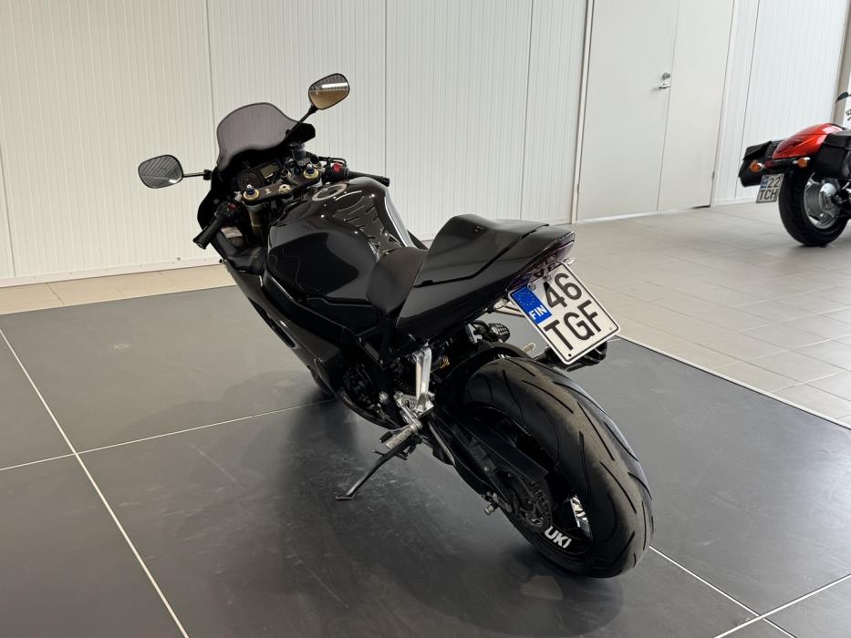 SUZUKI GSX-R 2004