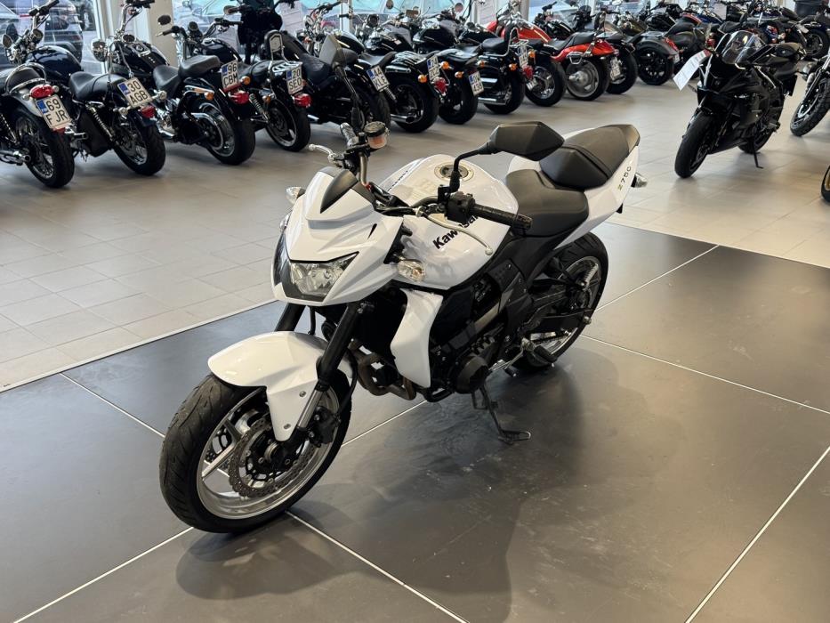 KAWASAKI Z 2010