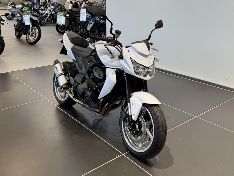 KAWASAKI Z 2010