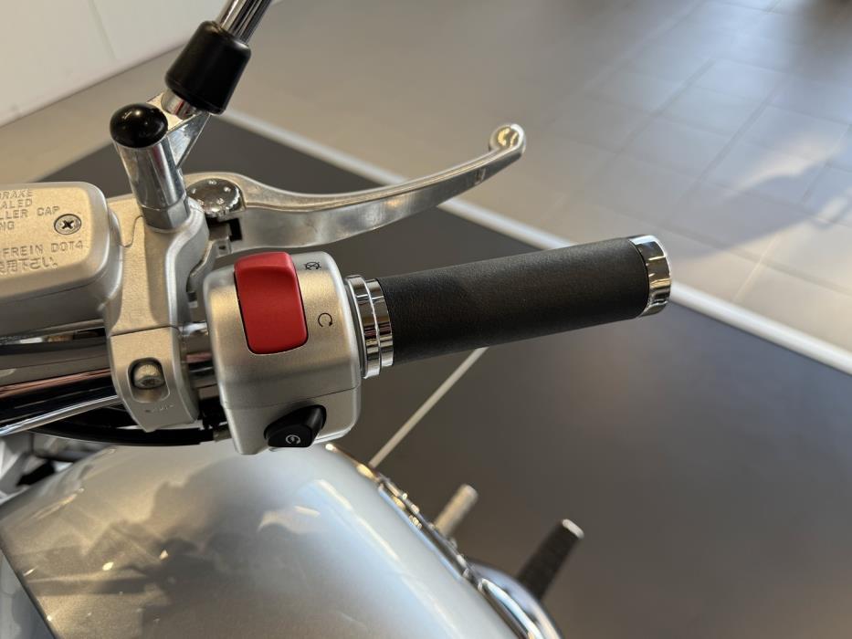 SUZUKI INTRUDER 2010