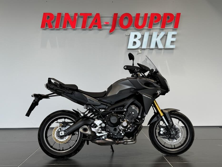 YAMAHA MT-09 2015