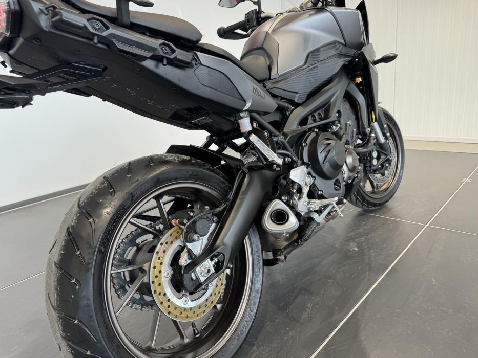 YAMAHA MT-09 2015