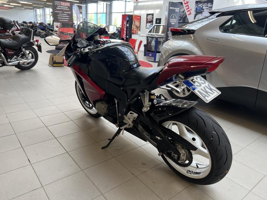 HONDA CBR 2009