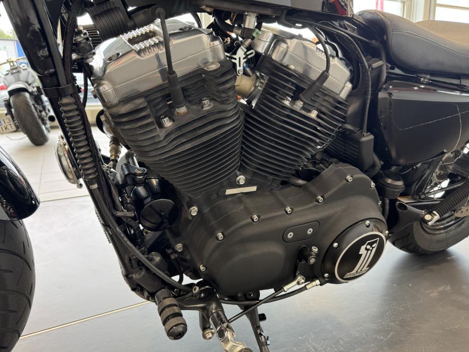 HARLEY-DAVIDSON Sportster 2013