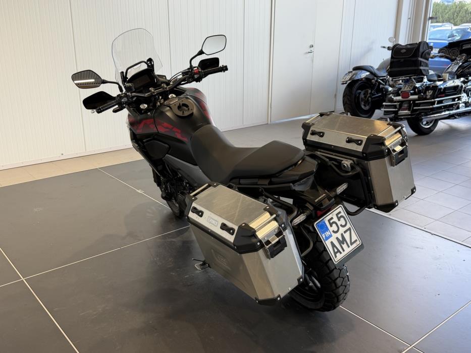 HONDA CB 2021