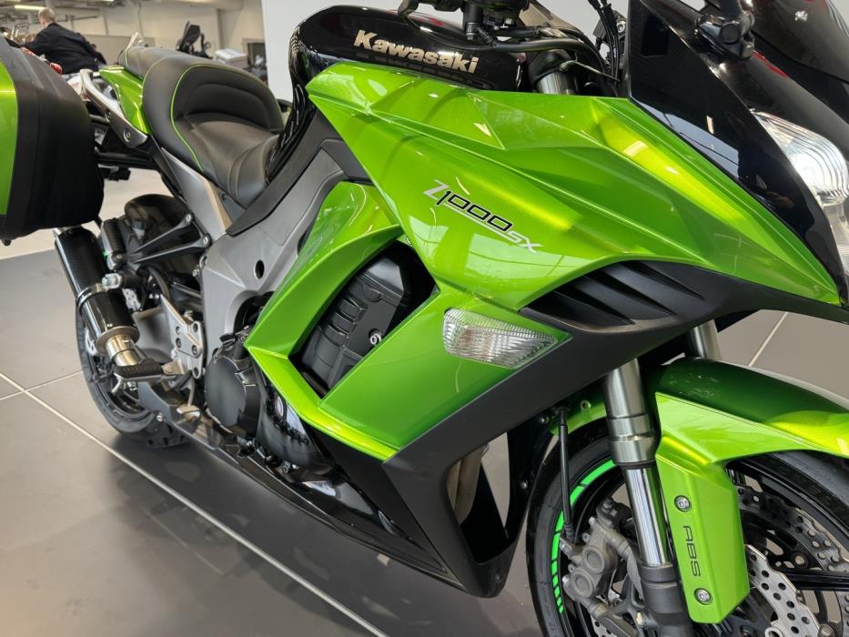 KAWASAKI Z 2011