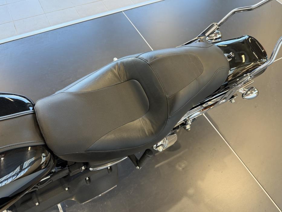 HARLEY-DAVIDSON DYNA 2012