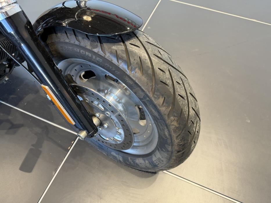 HARLEY-DAVIDSON DYNA 2012