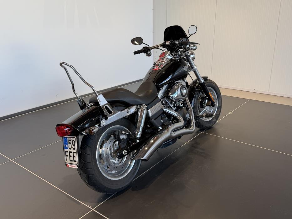 HARLEY-DAVIDSON DYNA 2012