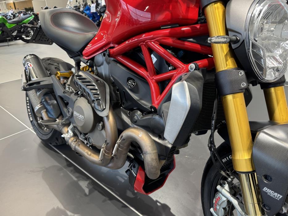 DUCATI MONSTER 2014