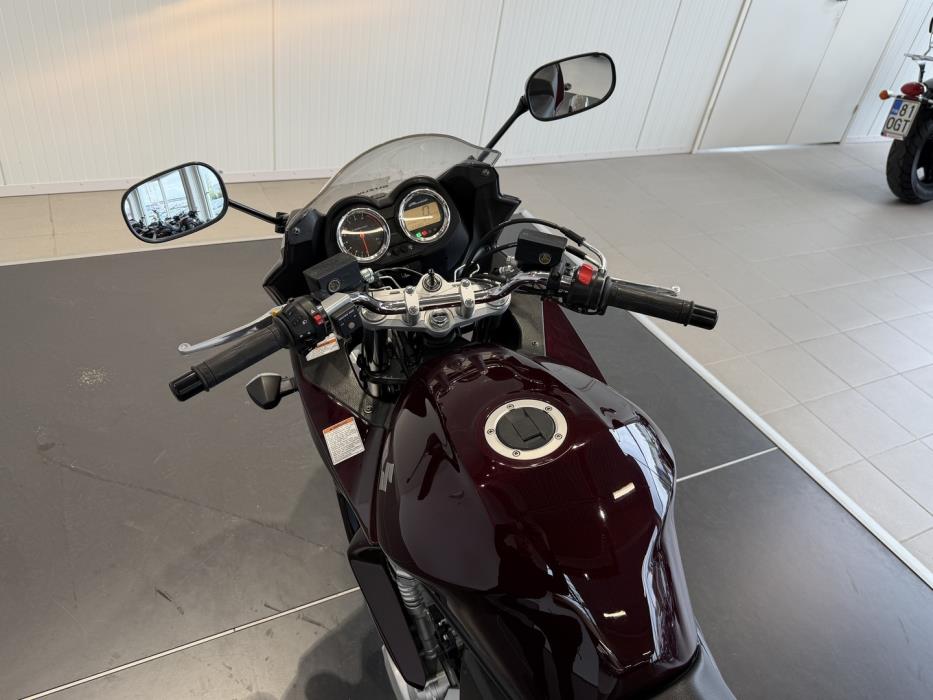 SUZUKI GSF 2010
