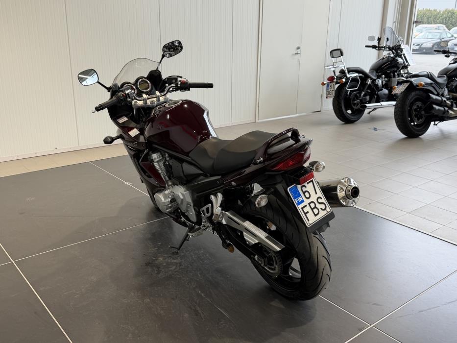 SUZUKI GSF 2010