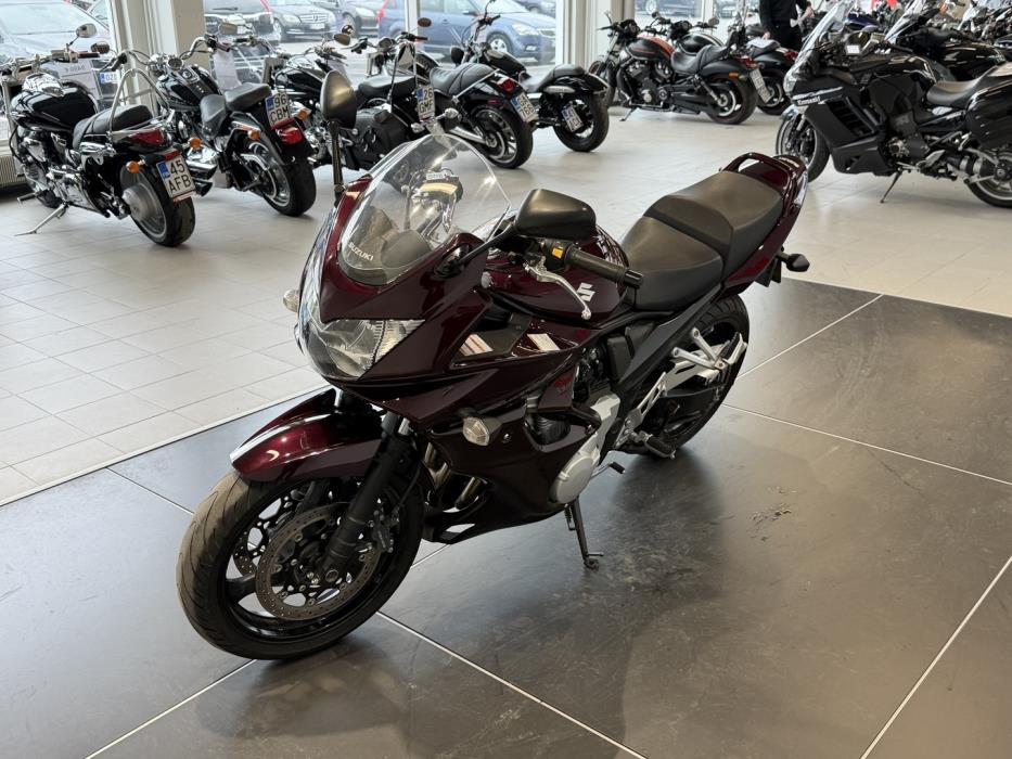 SUZUKI GSF 2010