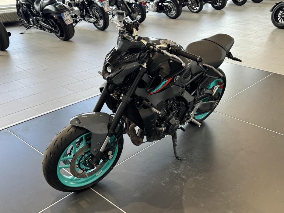 YAMAHA MT-09 2023