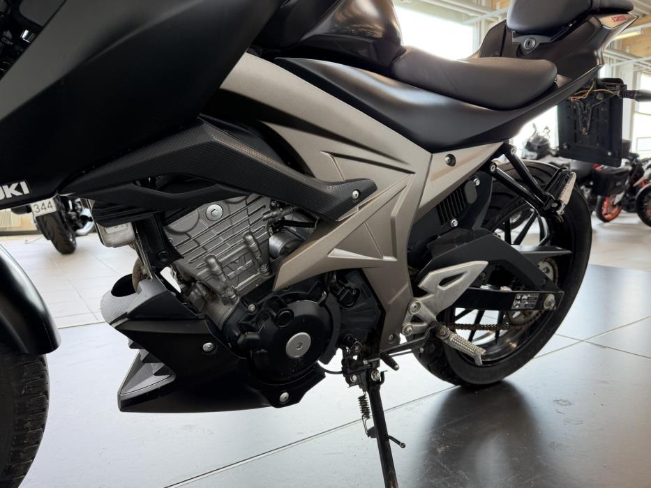 SUZUKI GSX-S 2017