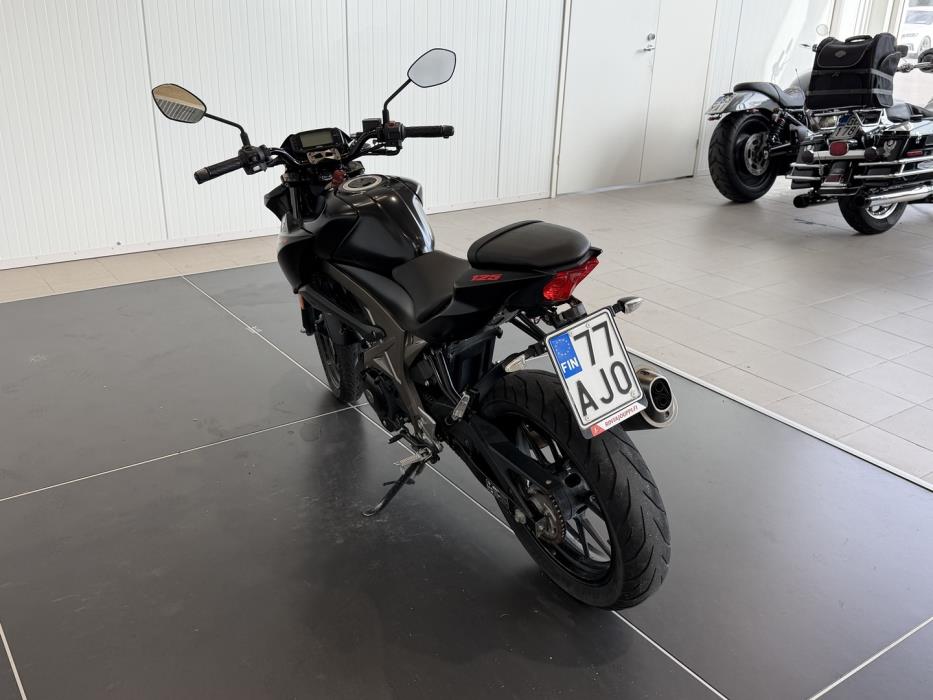 SUZUKI GSX-S 2017
