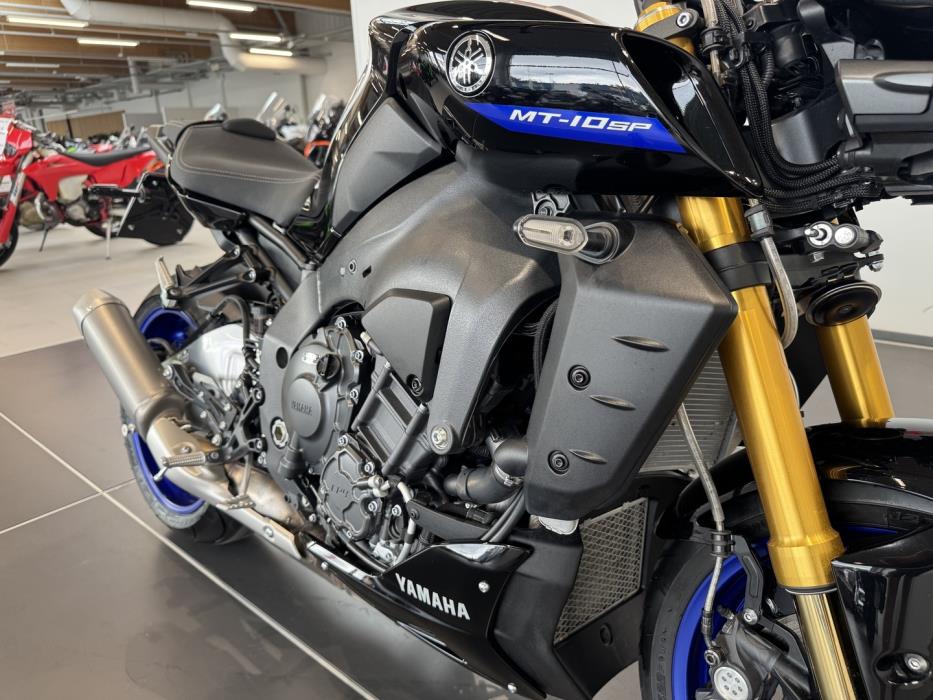 YAMAHA MT-10 2022